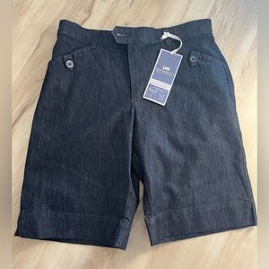 Lee women’s navy Bermuda Shorts